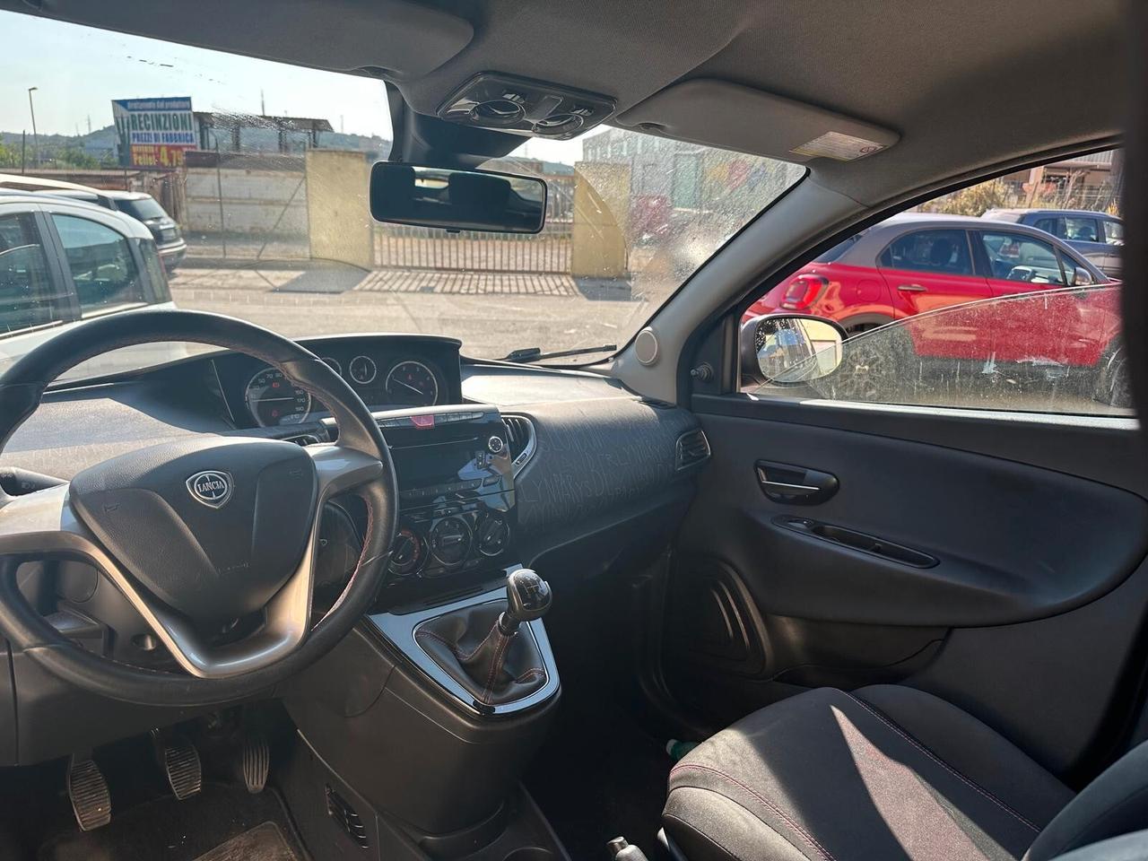 Lancia Ypsilon 1.3 DIESEL 120MILA KM
