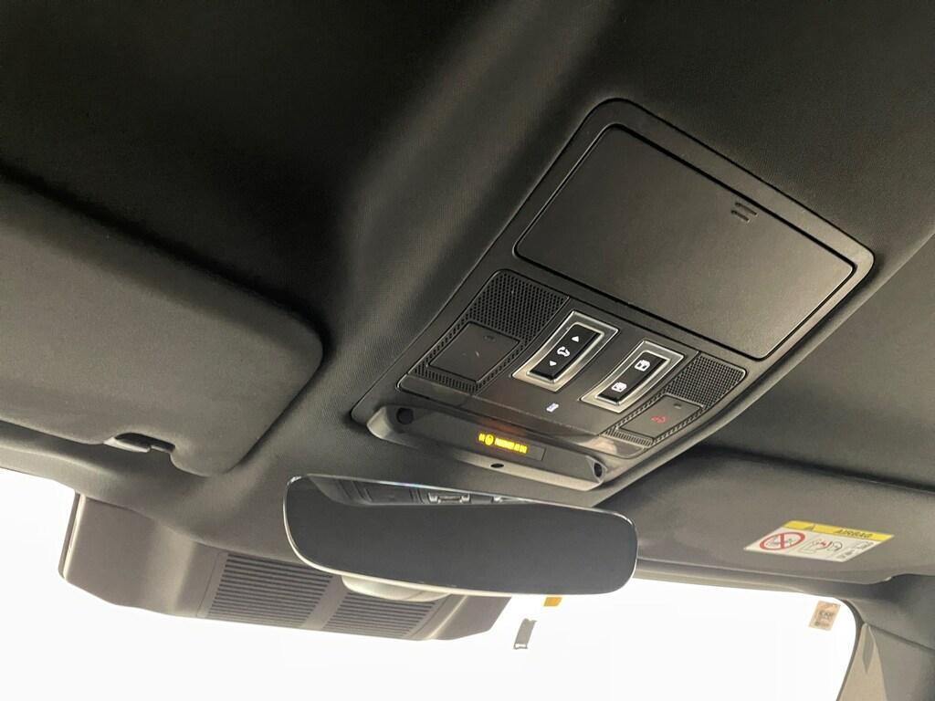 Land Rover Defender mhev X-Dynamic HSE awd 250cv