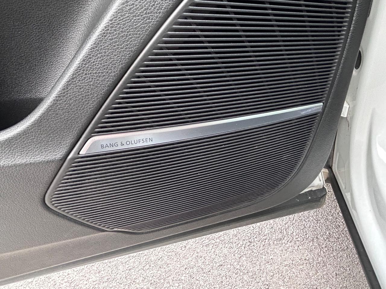Audi Q8 50 TDI 286 CV quattro S-Line allestimento RS