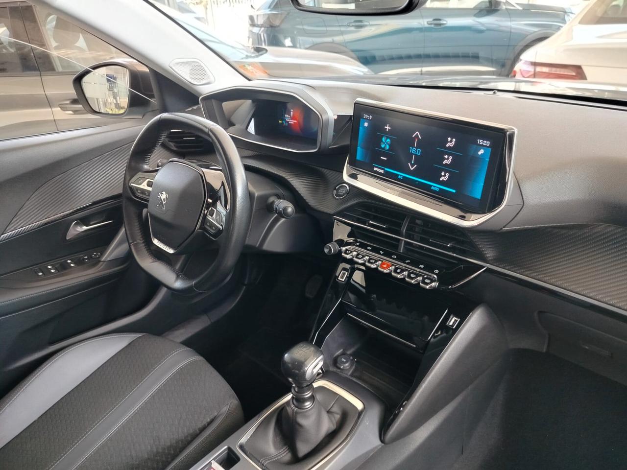 Peugeot 2008 BlueHDi 100 S&S Allure Navi Pack