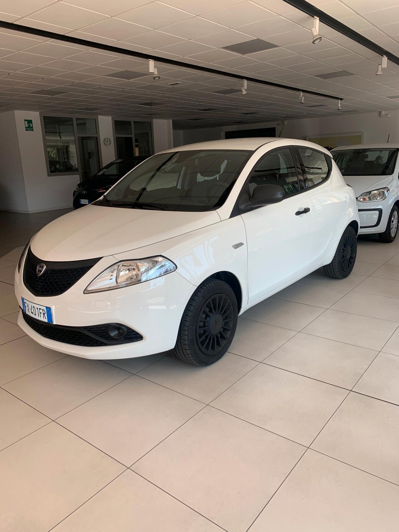 Lancia Ypsilon 1.2 69 CV S&S Elefantino Blu