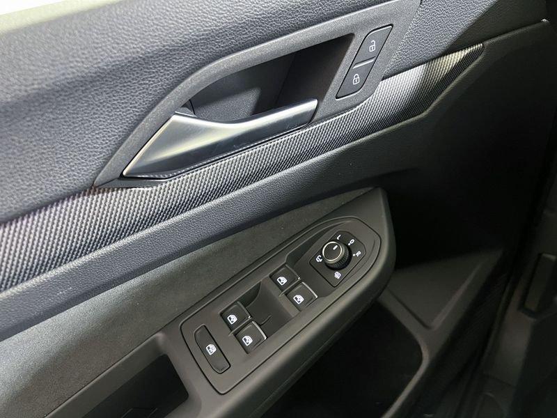 Volkswagen Golf Golf 1.5 etsi R-Line Plus 150cv dsg