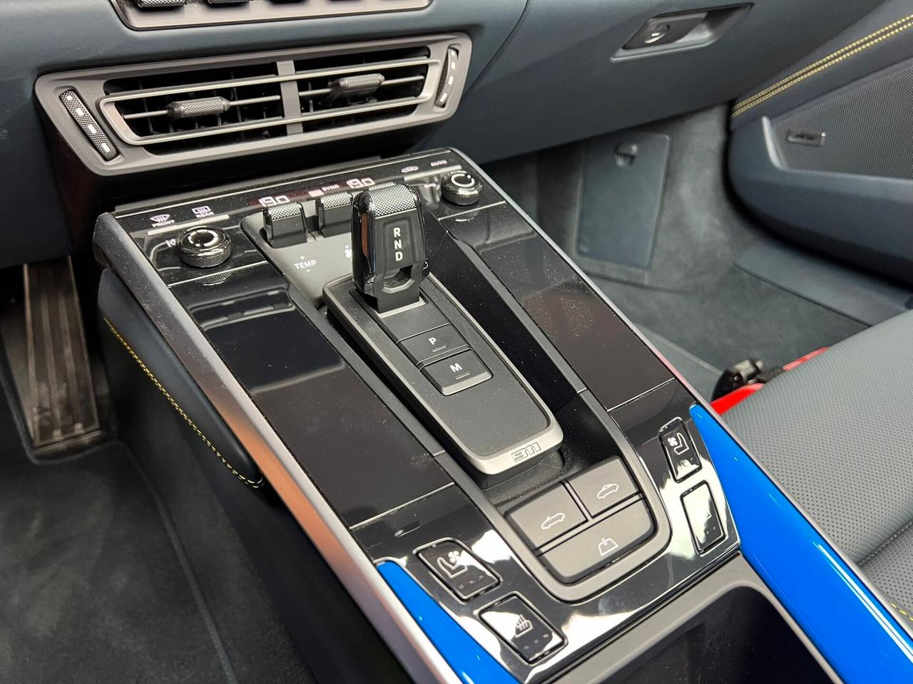 Porsche 992 911 Cabrio 3.7 Turbo S auto (992)