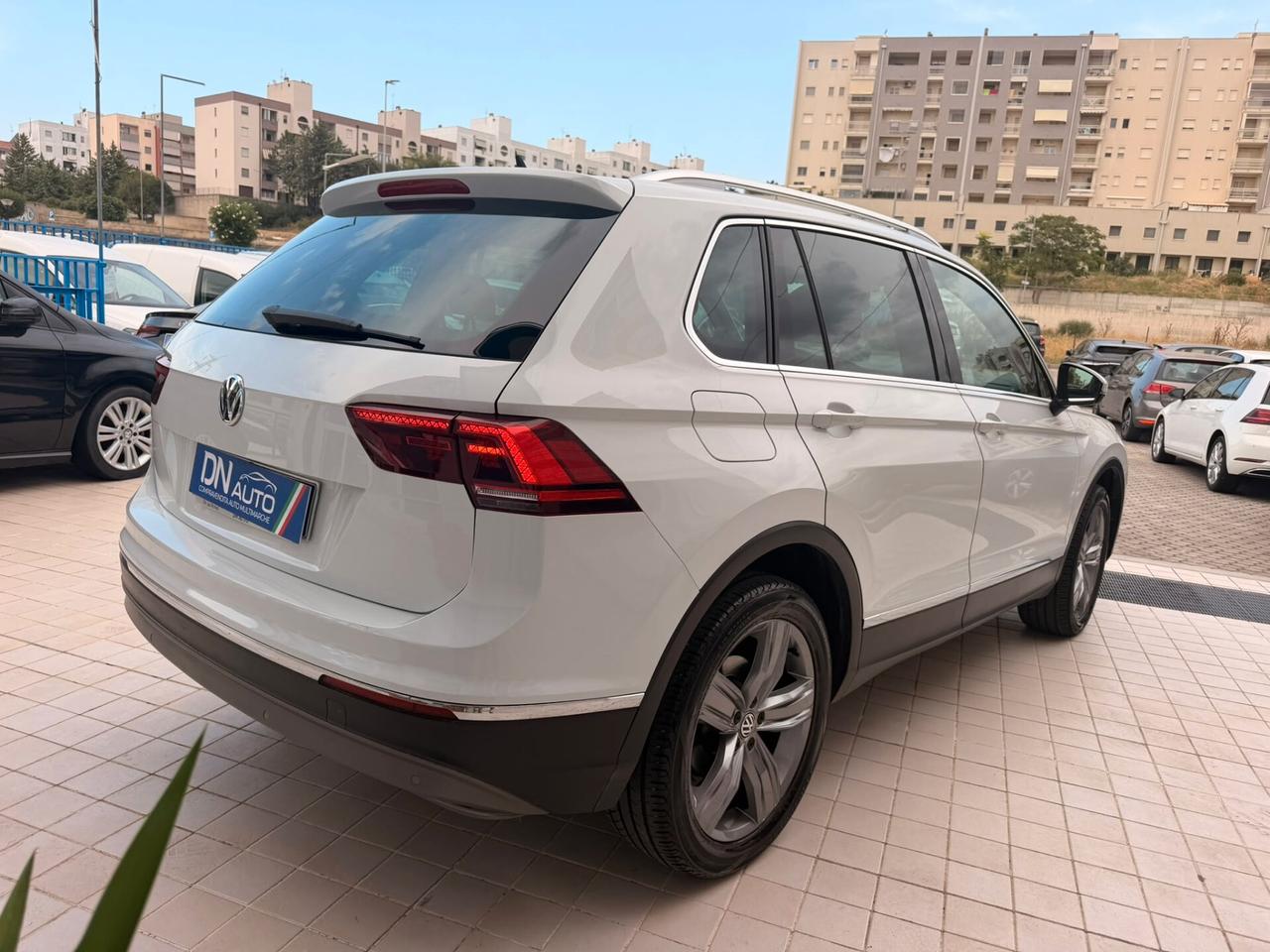 Volkswagen Tiguan 2.0 TDI SCR DSG 4MOTION Executive BMT