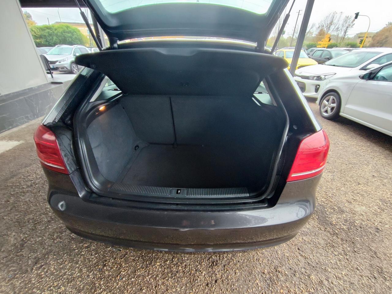 Audi A3 SPB 1.6 TDI 105 CV CR Attraction