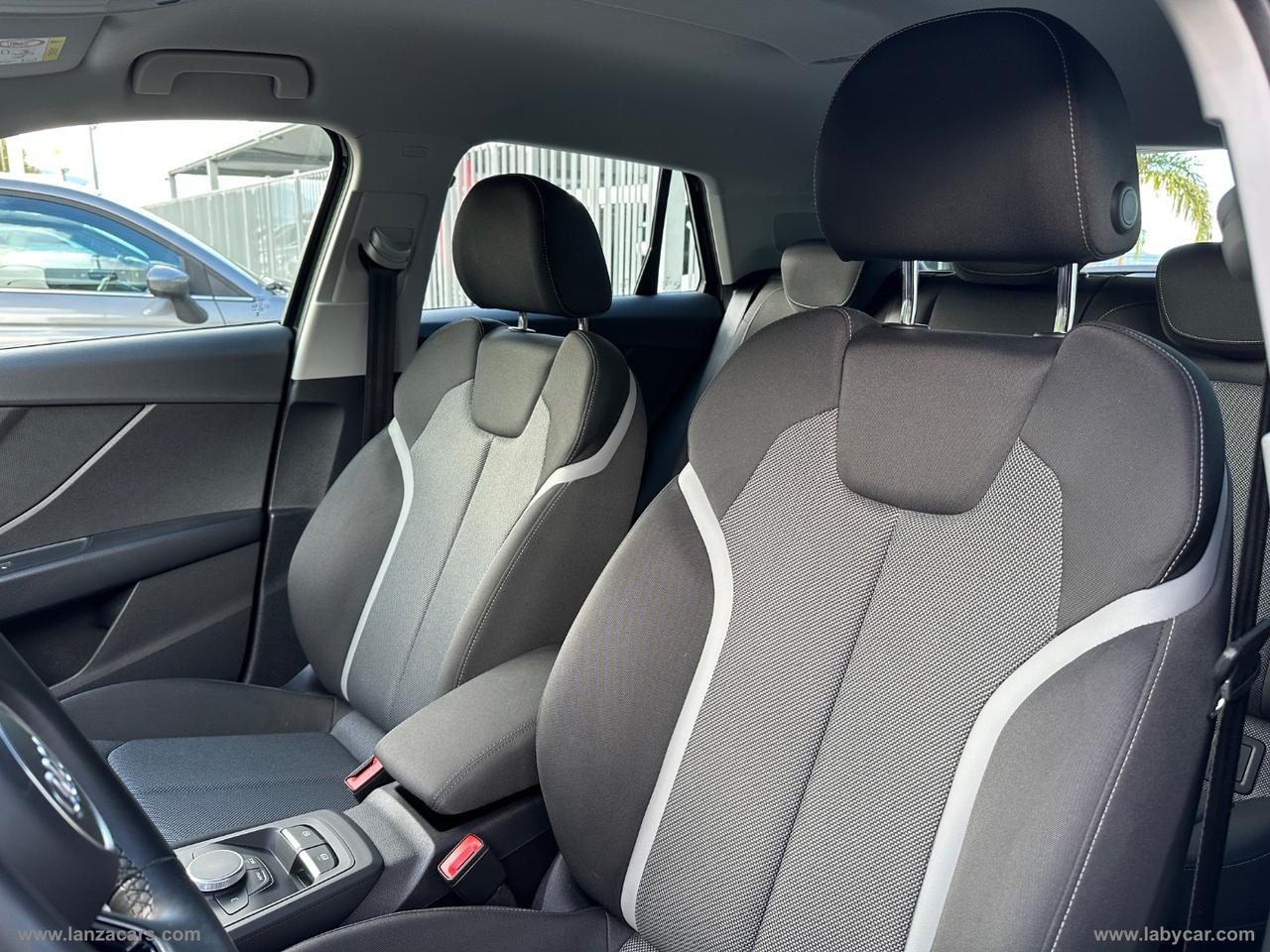 AUDI Q2 30 TDI Business Advanced