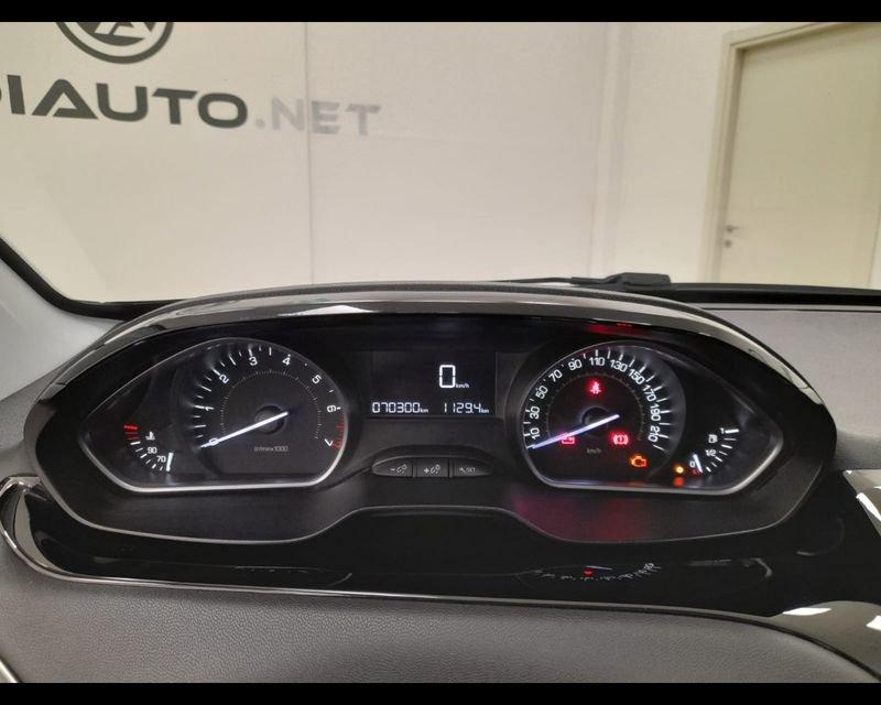 Peugeot 208 I 2015 1.2 puretech Access 82cv 3p