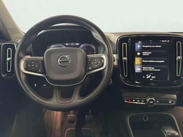 VOLVO XC40 D3 MOMENTUM MANUALE