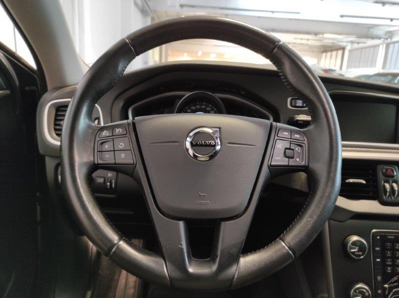 VOLVO V40 (2012-2020) - V40 D2 Geartronic Business