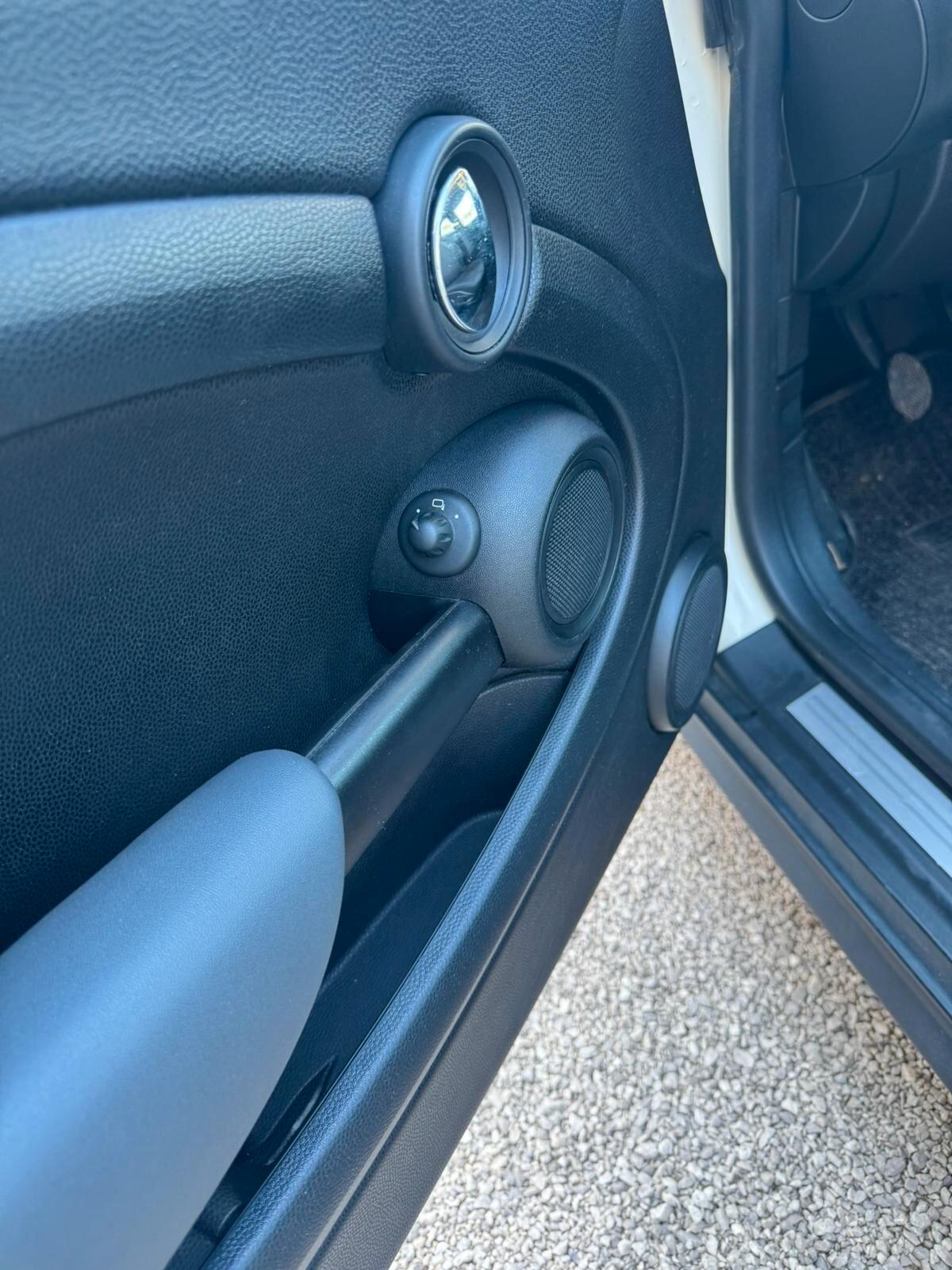 Mini 1.6 16V One (55kW)