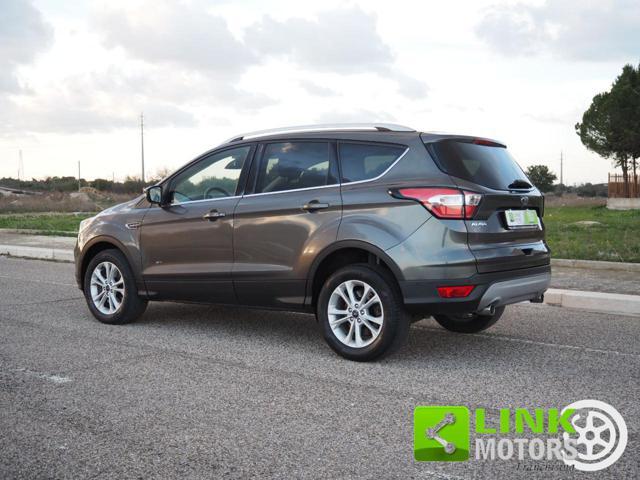 FORD Kuga 2.0 TDCI 150 CV 4WD Powershift ST-Line Business