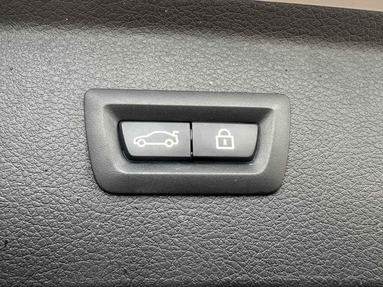 BMW 216 D AUTOM/PELLE/NAVIGATORE/LED