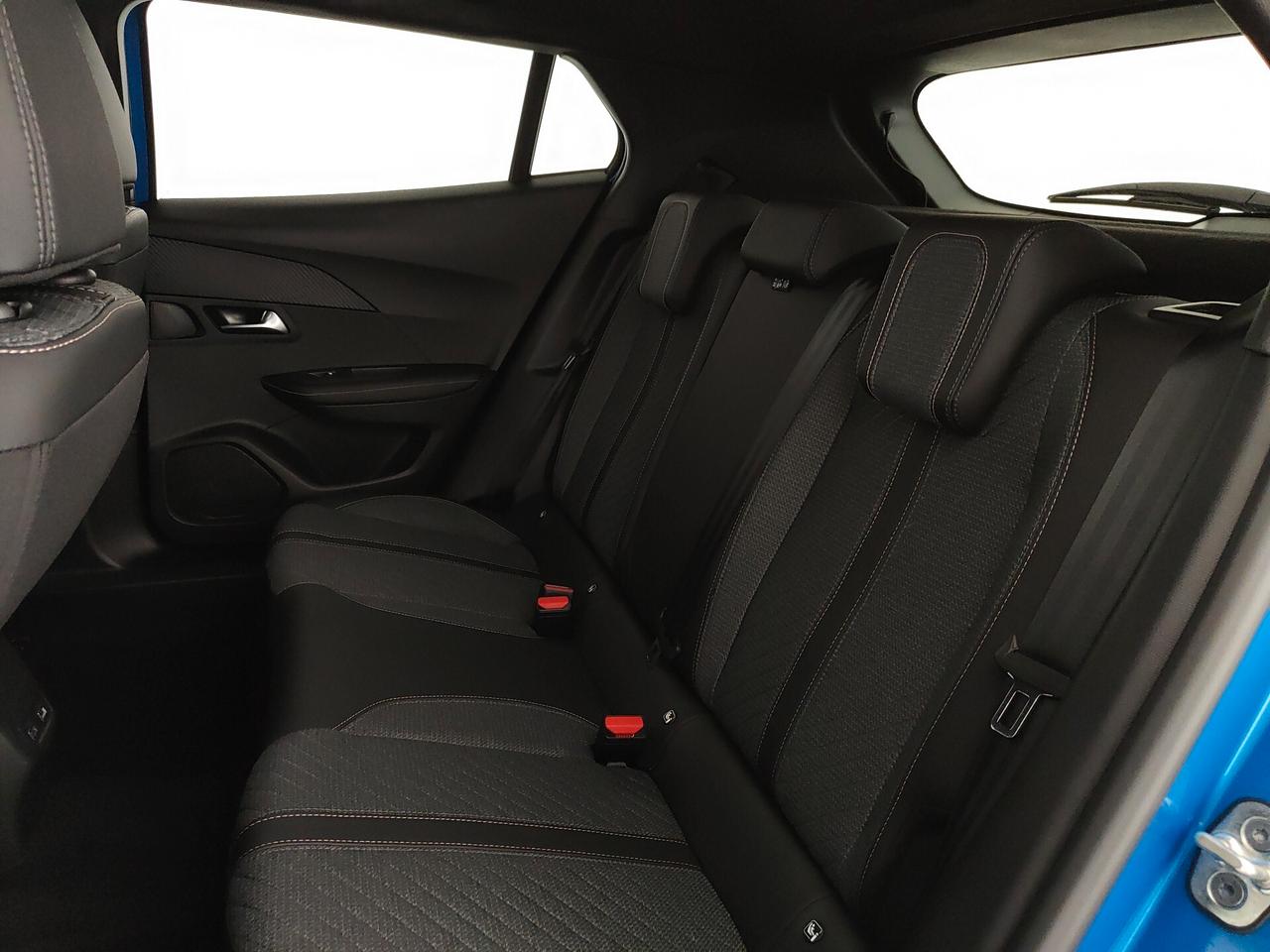 Peugeot 2008 Hybrid 145 e-DCS6 Allure