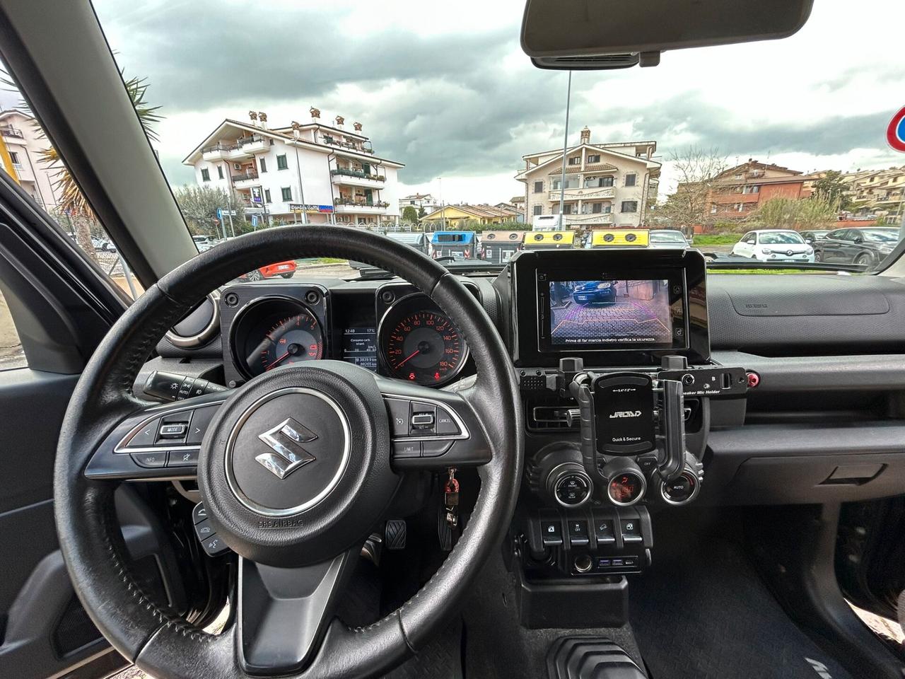 Suzuki Jimny 1.5 5MT Top