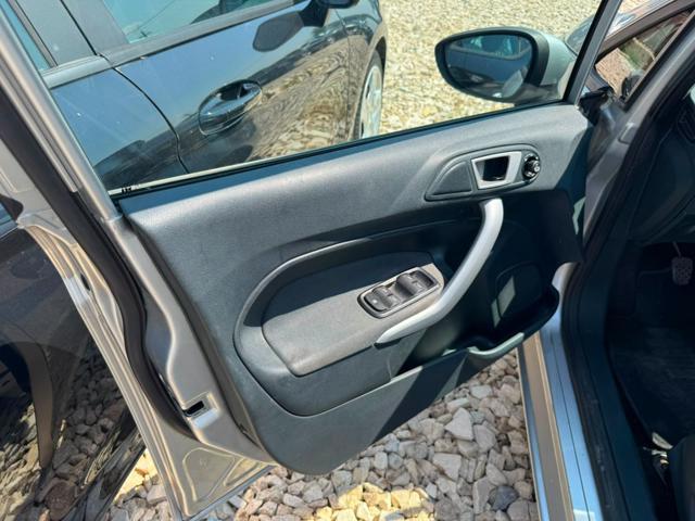 FORD Fiesta Ikon 1.4 5 porte Bz.- GPL