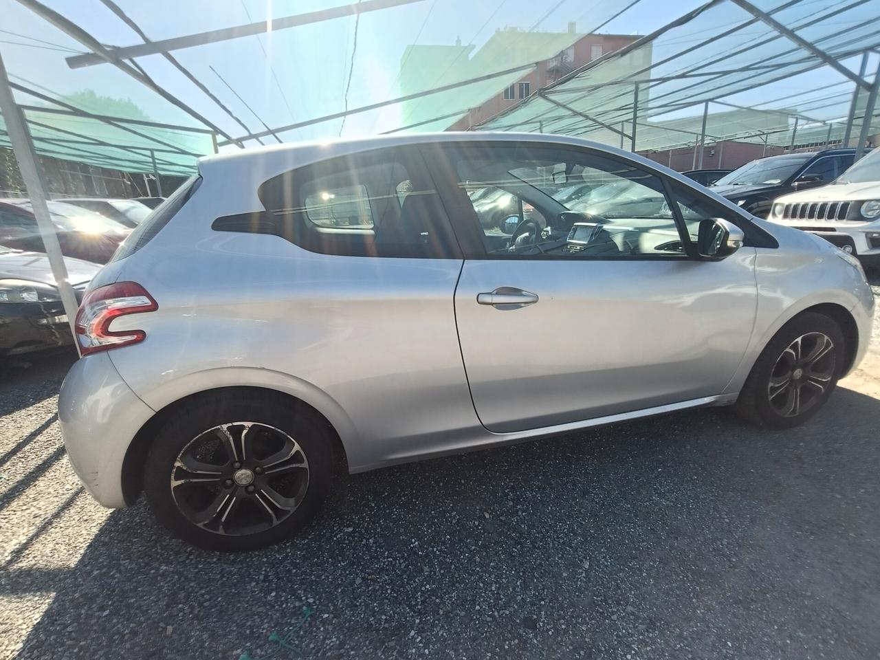 Peugeot 208 PureTech 82 3 porte Active