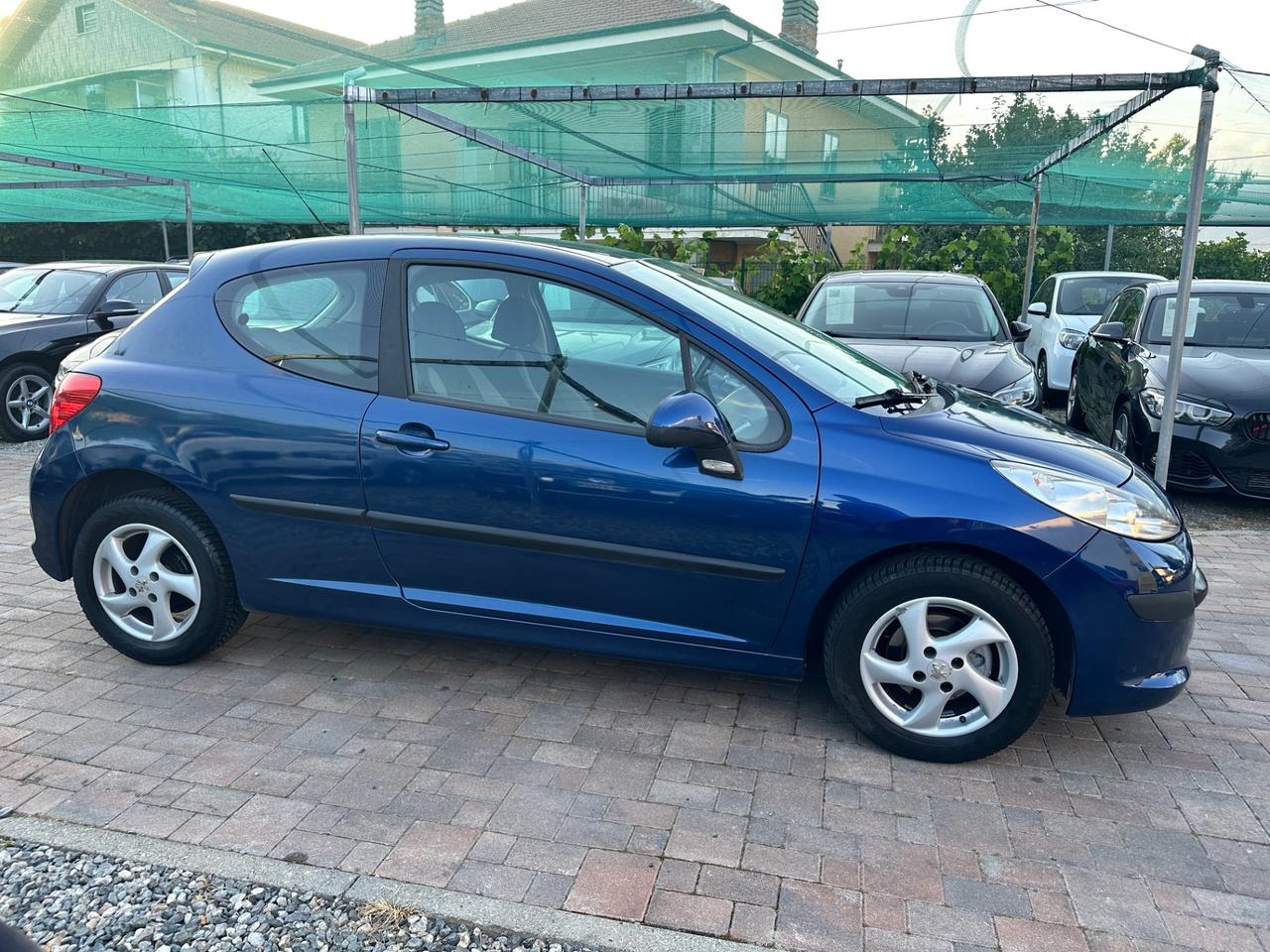 Peugeot 207 1.4 Benzina ok per neopatentati