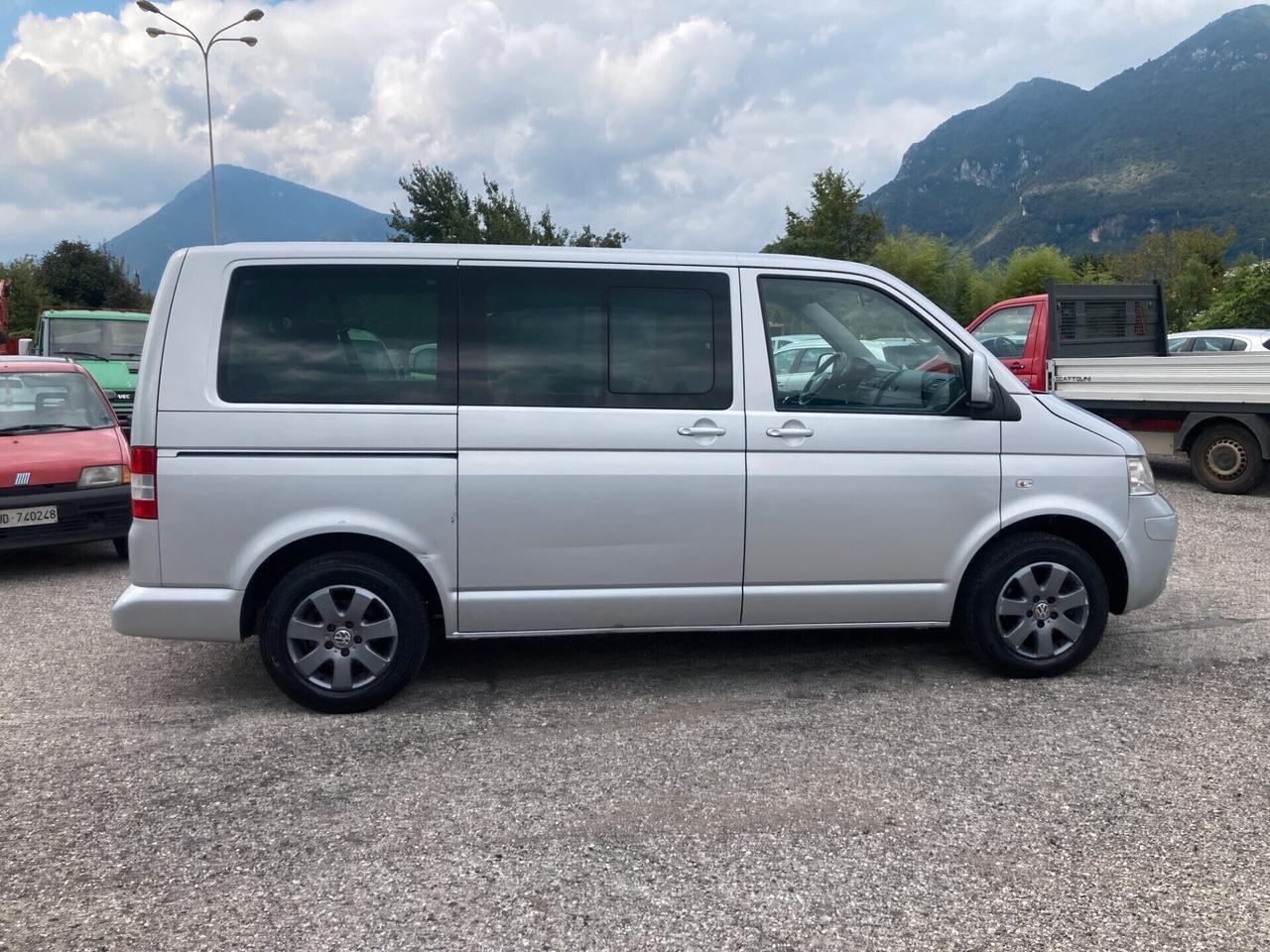 Volkswagen Multivan 2.5 TDI/130CV 4motion Highline