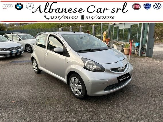 Toyota Aygo 1.4 turbodiesel 5 porte Sol
