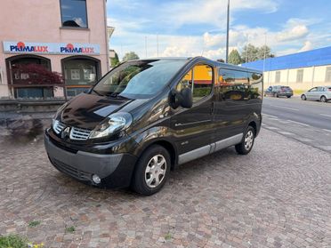 Renault TRAFIC PASSENGER 2.0 D 9 POSTI