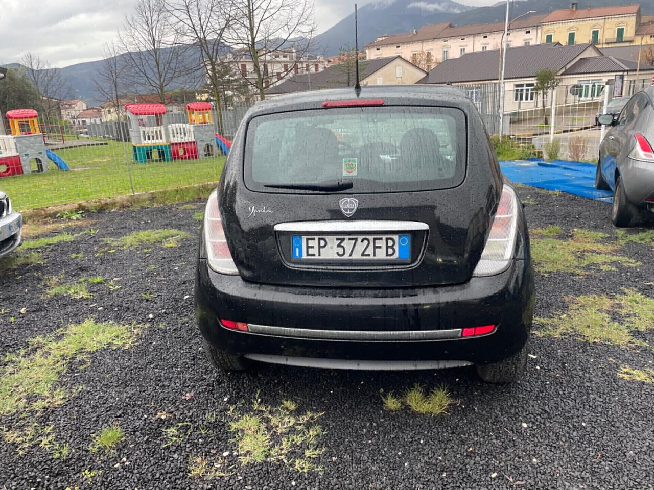 Lancia Ypsilon 1.3 MJT 75 CV Unyca