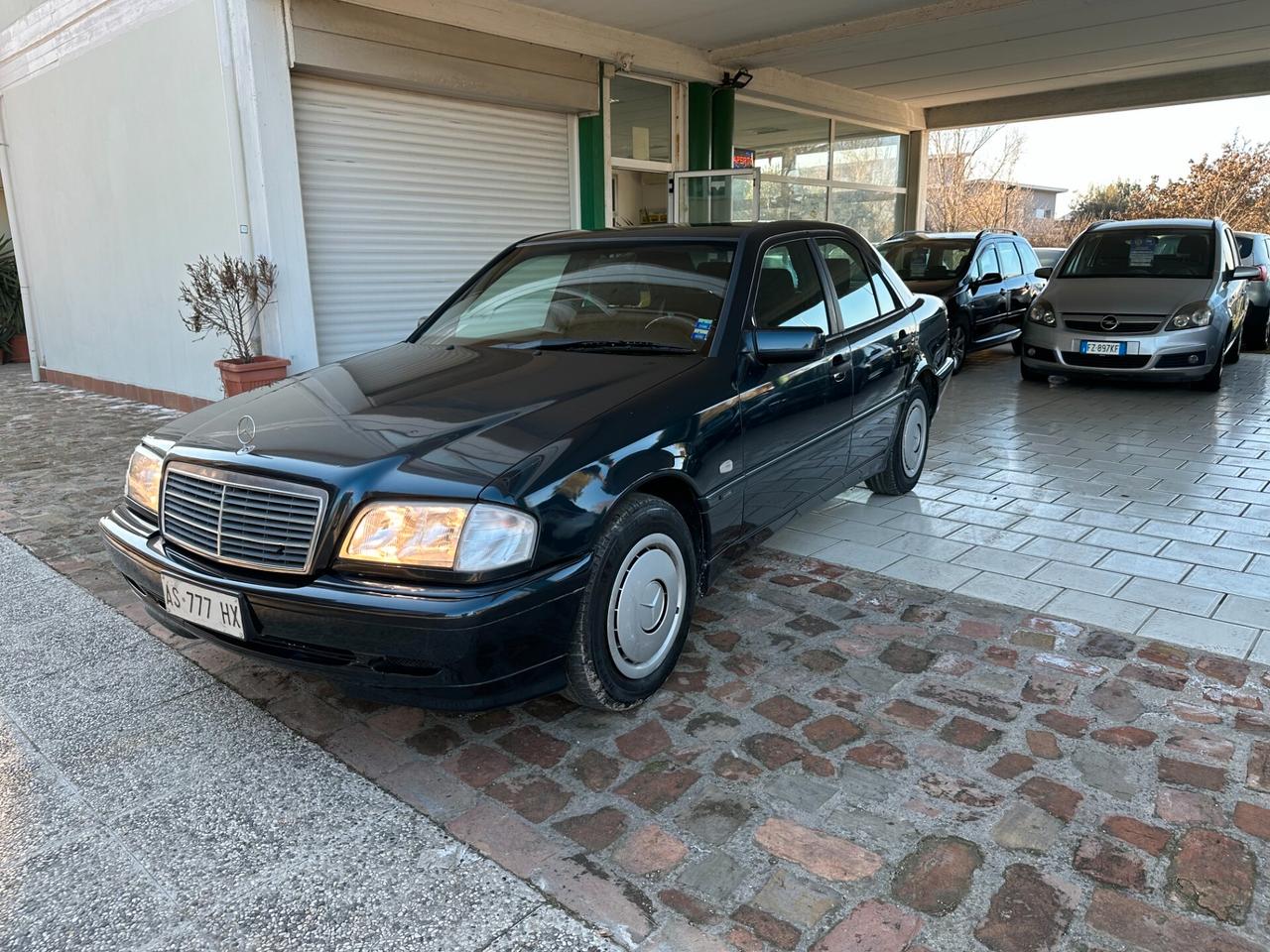 Mercedes-benz C 220 D Classic