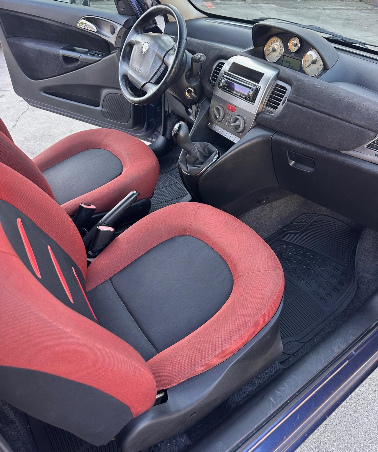 Lancia Ypsilon 1.3 Multijet 70cv Platino NEOPATENTATI