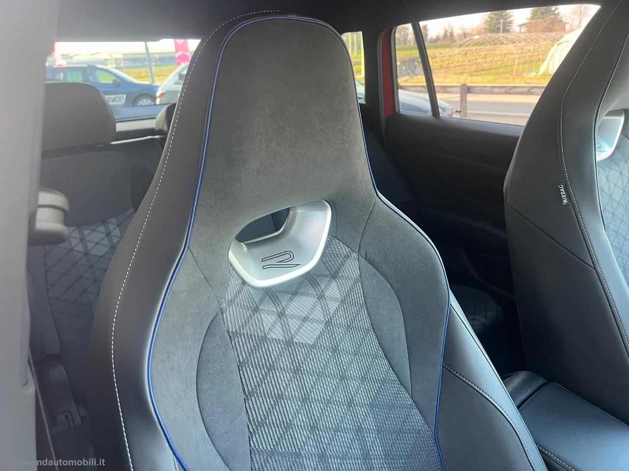 VOLKSWAGEN Tiguan 2.0 TDI 150CV SCR DSG R-Line NUOVO MODELLO IVA ESPOSTA