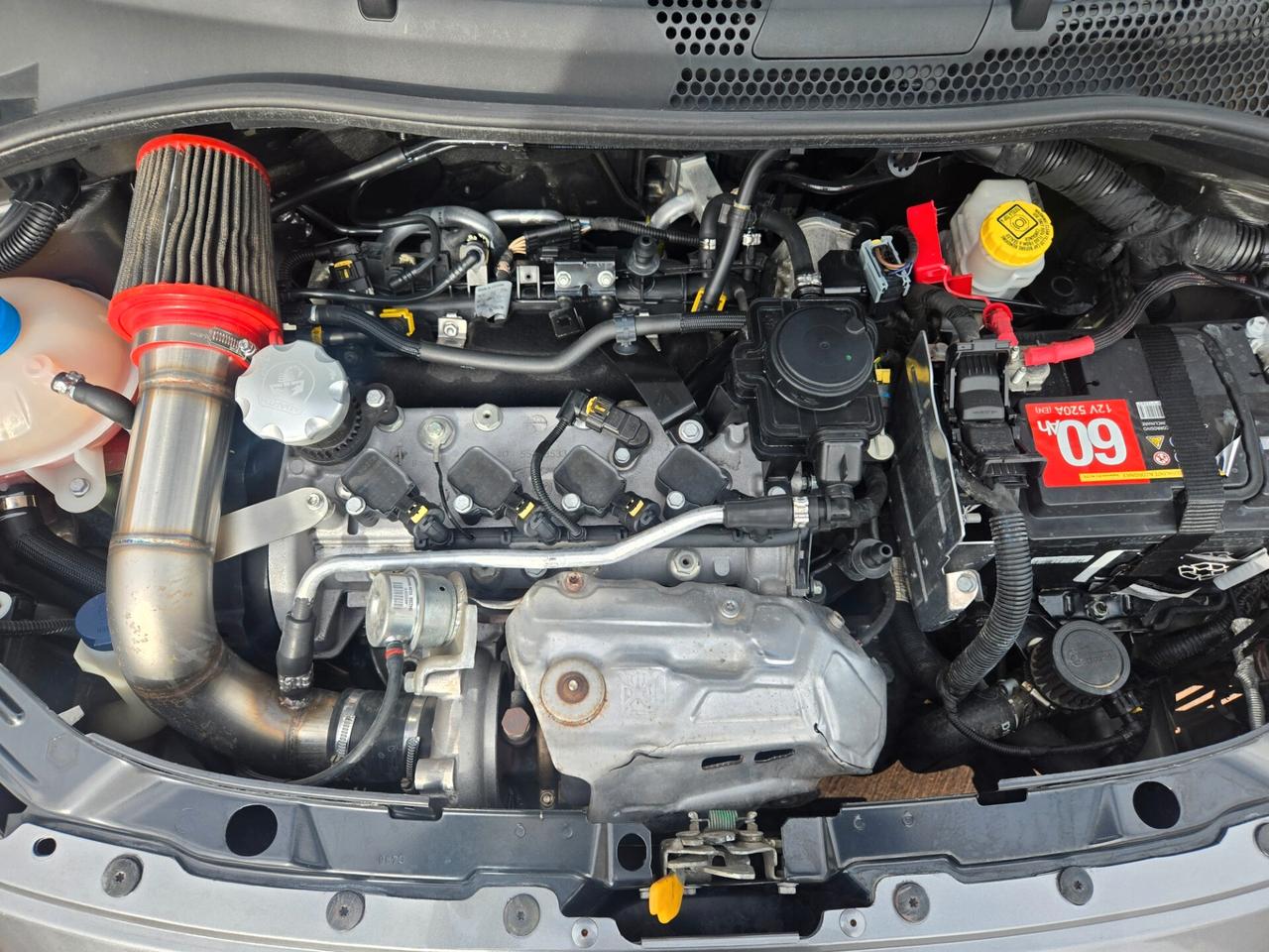 Abarth 595 C 1.4 Turbo T-Jet 180 CV Competizione