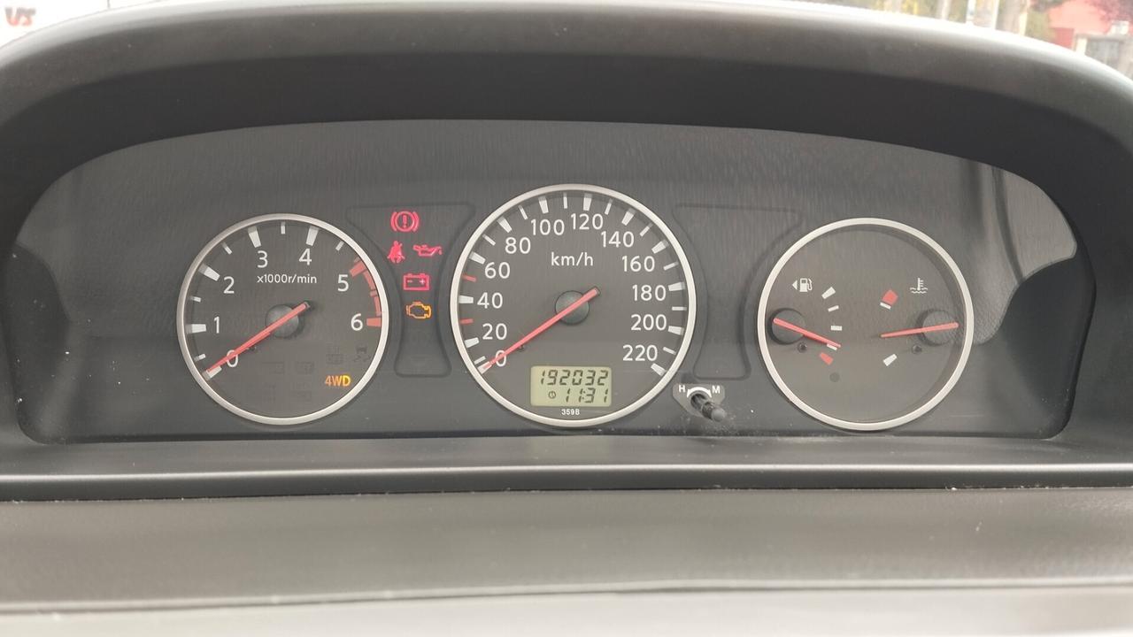 NISSAN X-TRAIL 2.2 TDI 2004