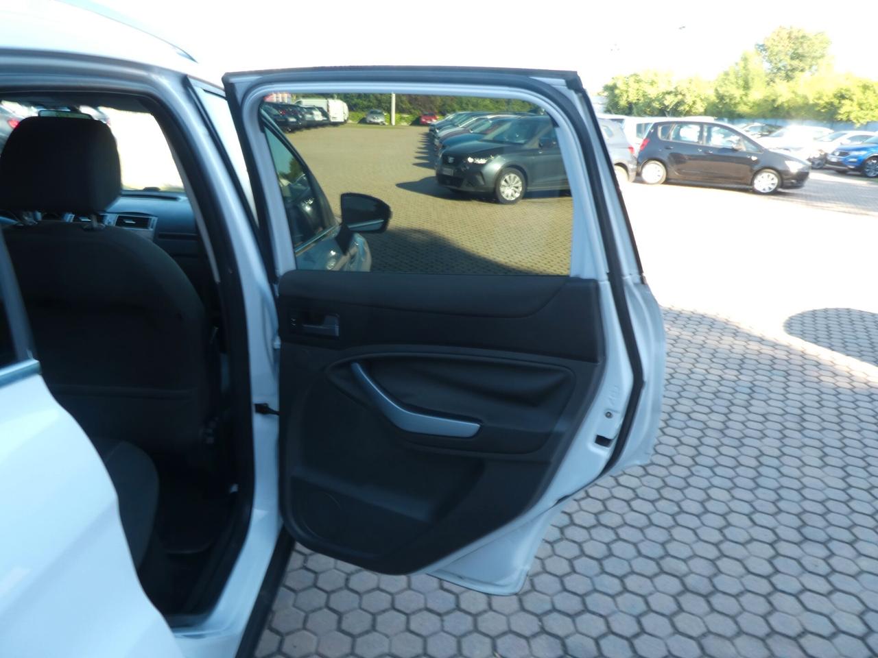 Ford Kuga Kuga+ 2.0 TDCi 140 CV 2WD DPF