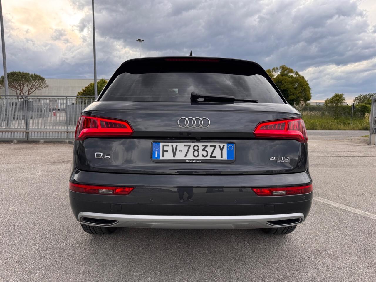 Audi Q5 2.0 TDI quattro S tronic Sport Matrix Luci Multicolor
