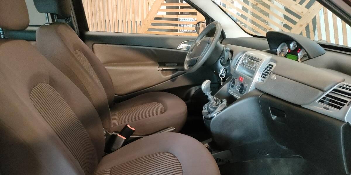 Lancia Ypsilon 1.2 8v New Oro (oro)