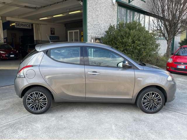 Lancia Ypsilon 1.0 FireFly 5p Hybrid Silver UNIPRO*NEOPATENTATI