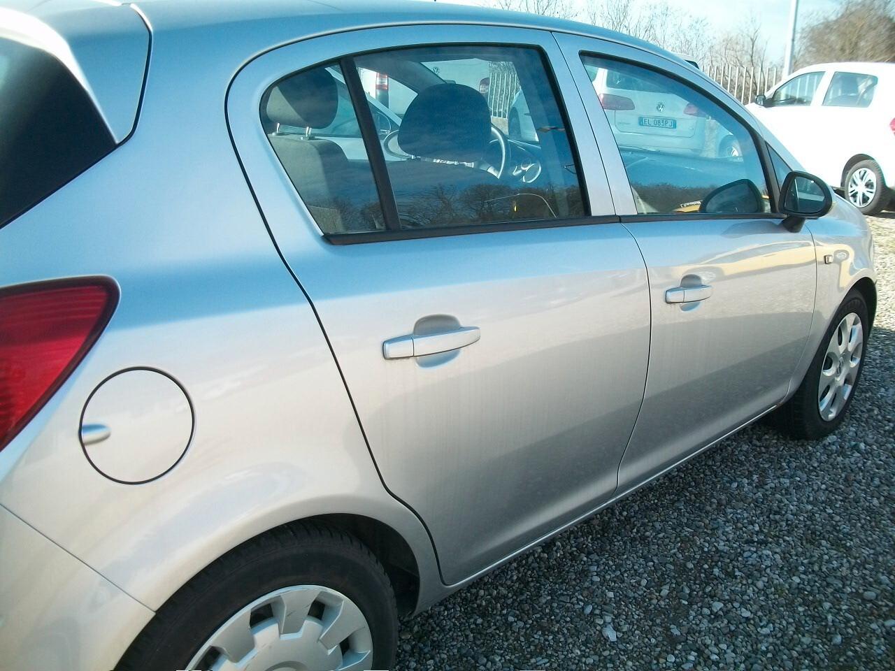 Opel Corsa 1.2 5 porte Enjoy 05 PORTE SI NEOPATENTATI CC 1229 EURO 04 BENZINA GARANZIA UN ANNO