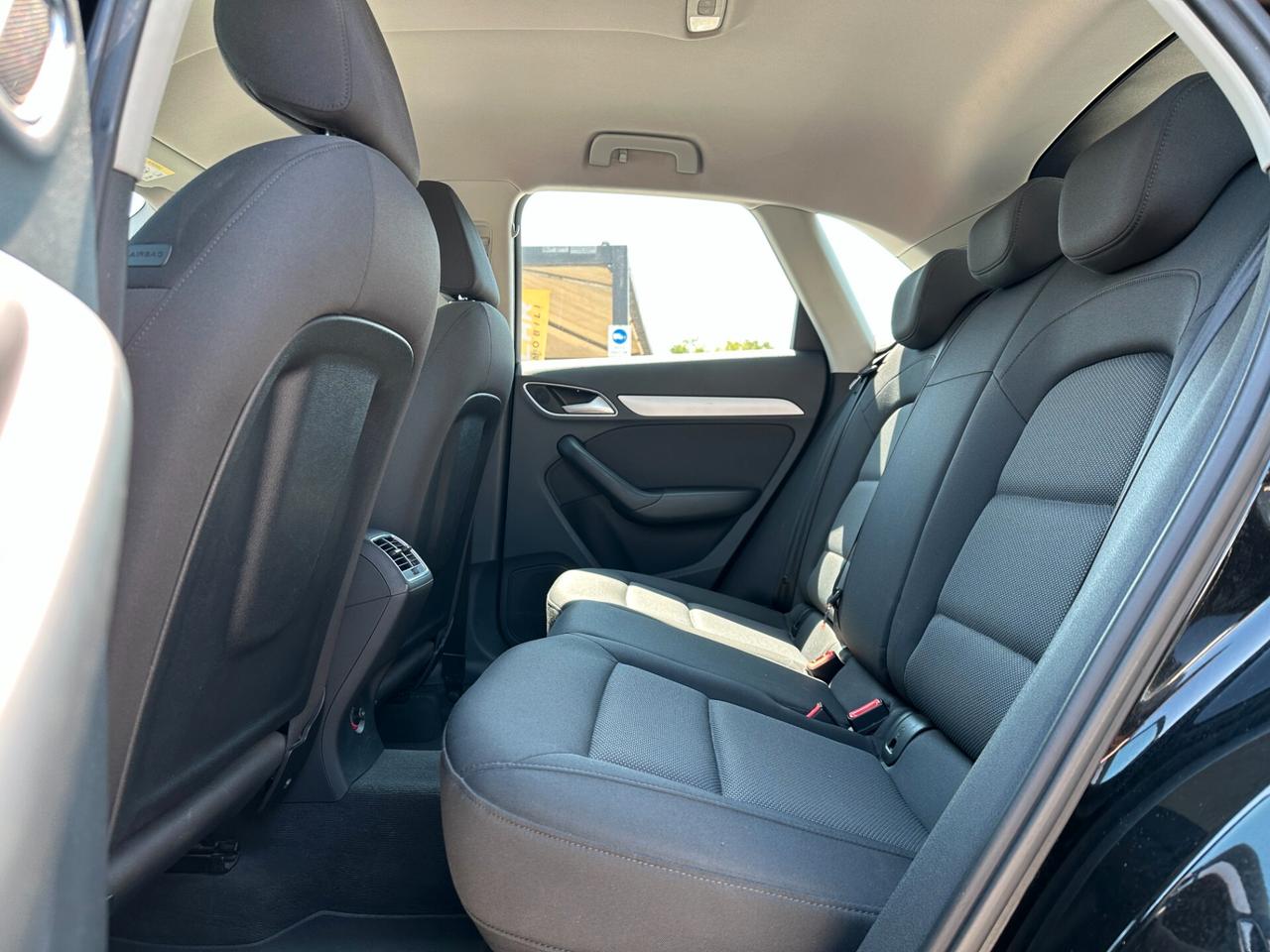 AUDI Q3 2.0 TDI 150 CV S-Tronic Business