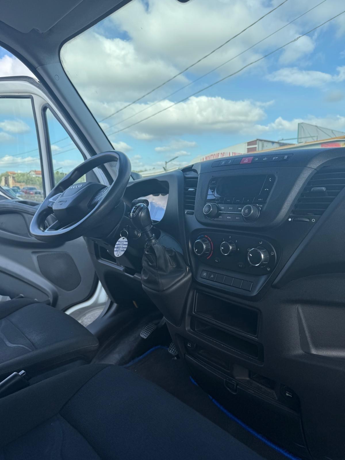 Iveco daily 2.2 coibentato..PARI AL NUOVO