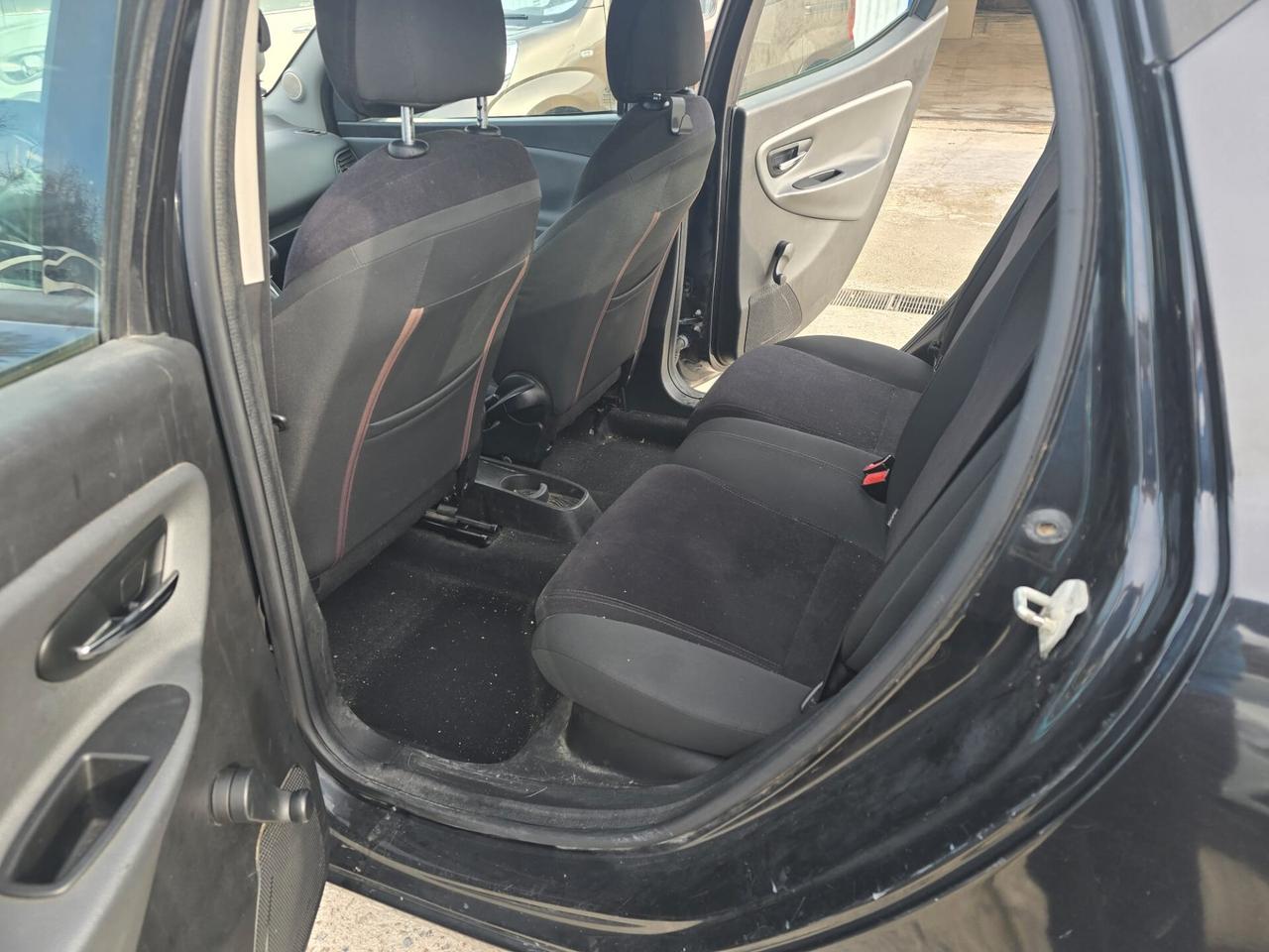 Lancia Ypsilon 1.2 69 CV 5 porte S&S Platinum