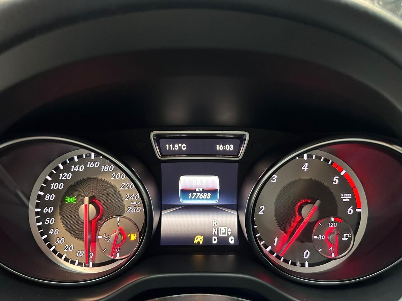 Mercedes-benz CLA 220 d Automatic Premium