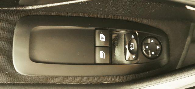 PEUGEOT 208 1° serie 1.2 VTi 82 CV 5 porte Active