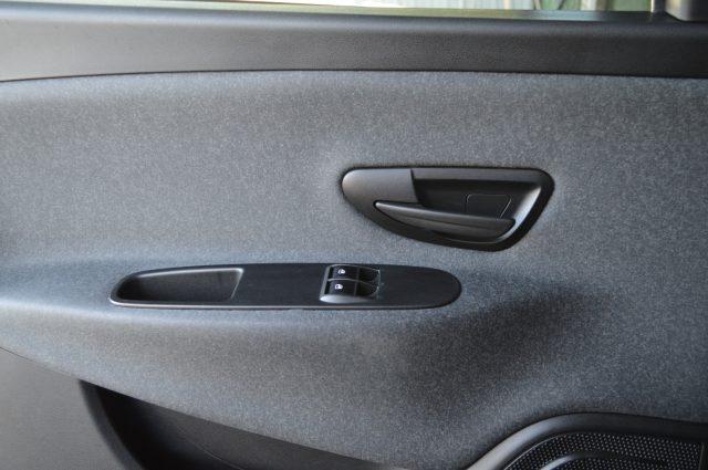 LANCIA Ypsilon 1.0 FireFly 5 porte S&S Hybrid Silver