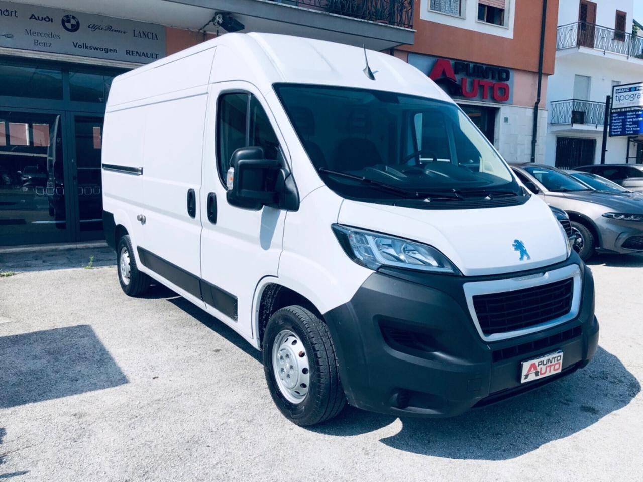 Peugeot Boxer 335 2.2 BlueHDi 140 S&S PC-TM Furgon