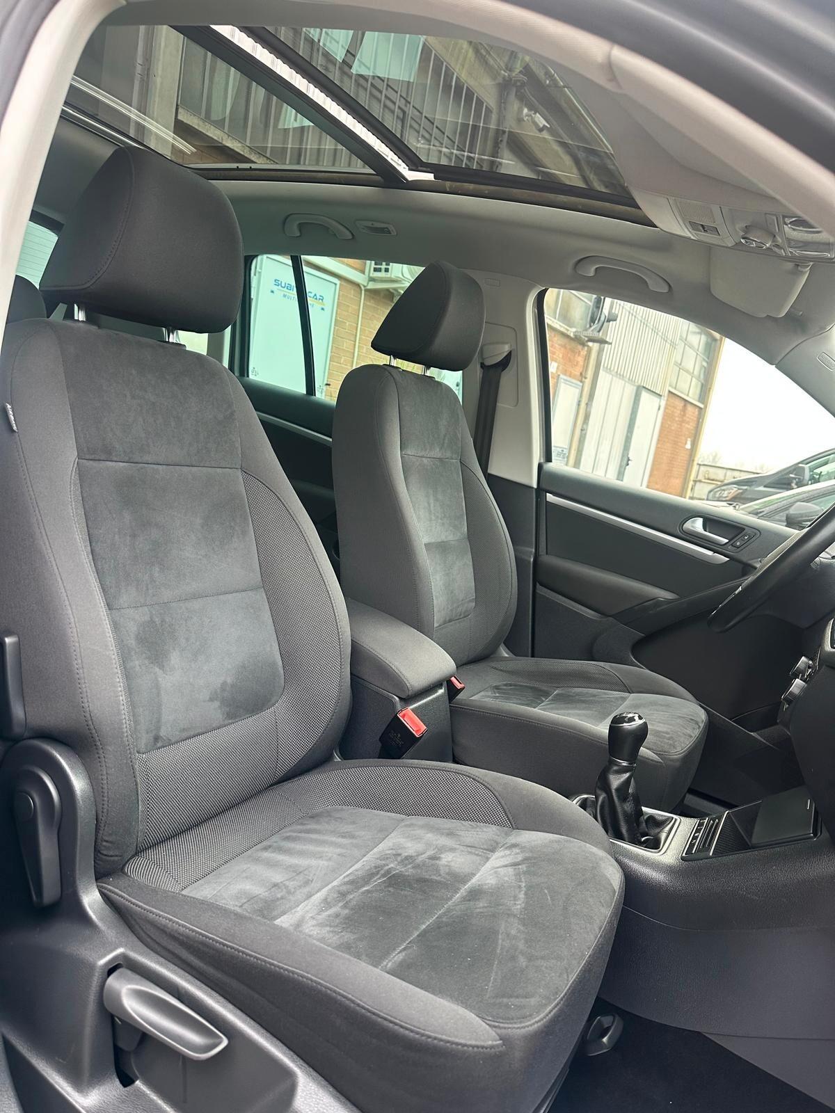 Volkswagen Tiguan 2.0 TDI Plus 110 CV Sport & Style BlueMotion Tech. TETTO APRIBILE E TUTTI TAGLIANDI VW