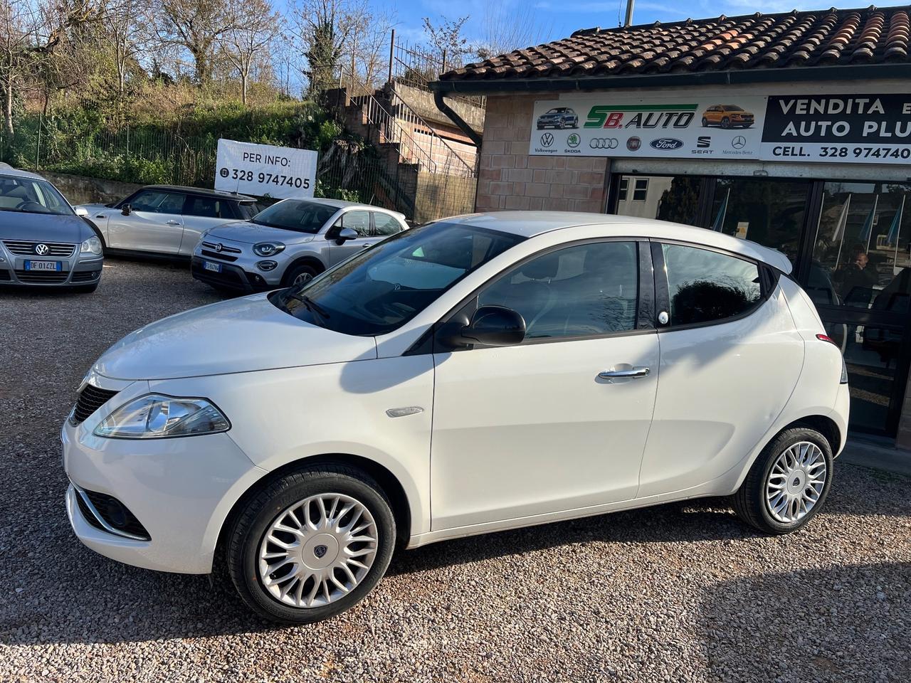 Lancia Ypsilon 1.2 69 CV 5 porte GPL Ecochic Silver