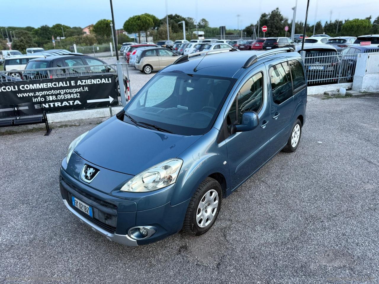 PEUGEOT Partner Tepee 1.6HDI 112CV Outdoor G.TRAINO