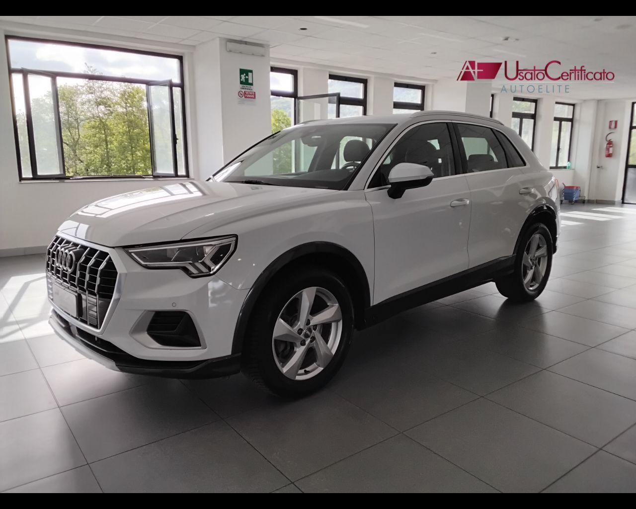 AUDI Q3 40 TDI quattro S tronic Business Advanced
