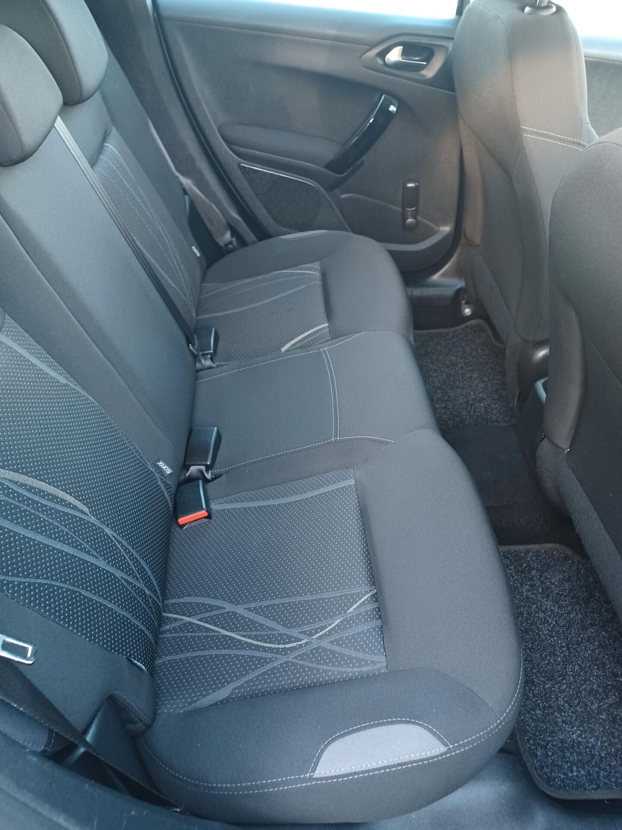 Peugeot 208 1.0 Benzina 5 porte Active