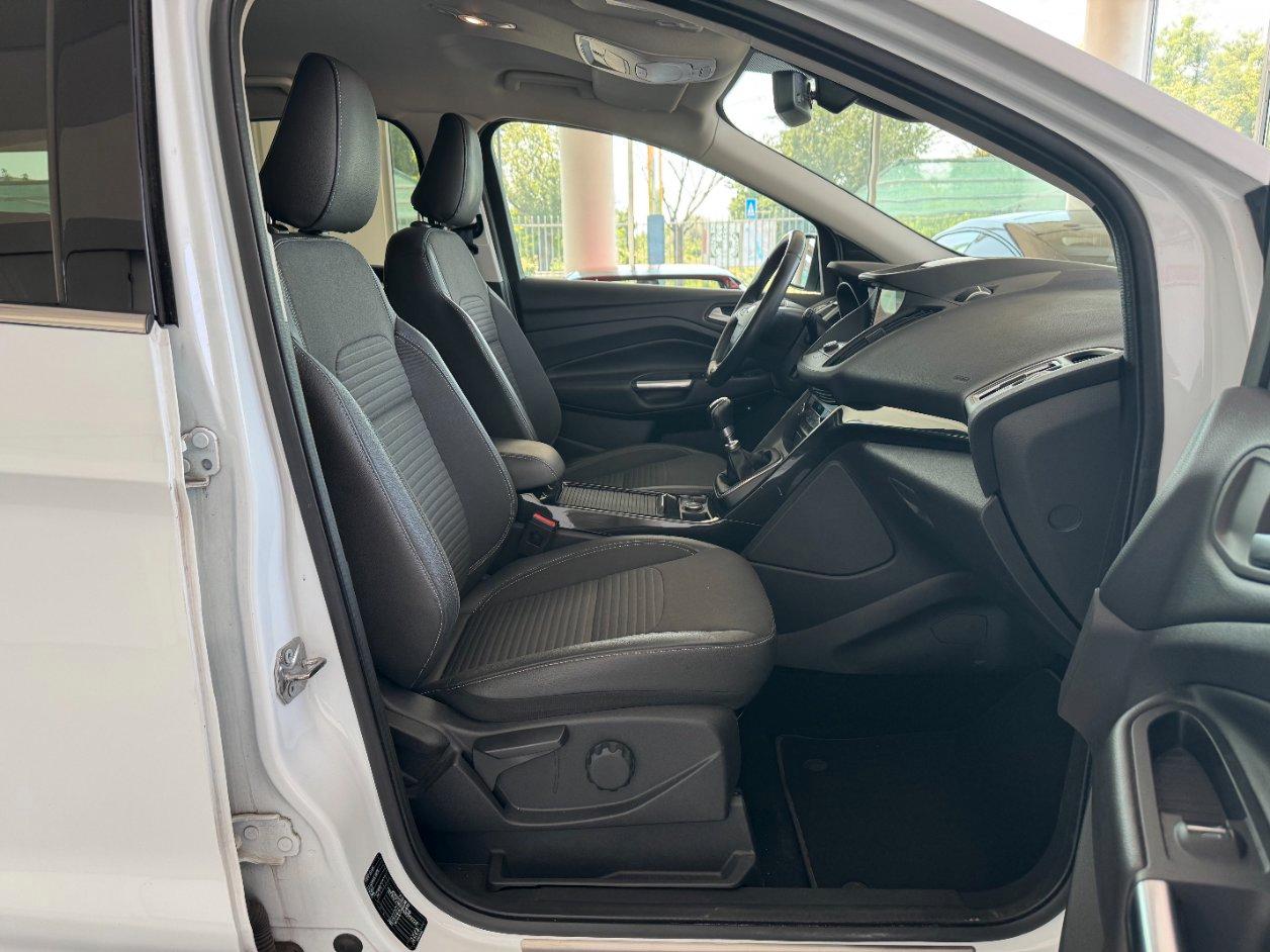 Ford Kuga 1.5 ecoboost 150cv s&s 2wd Titanium