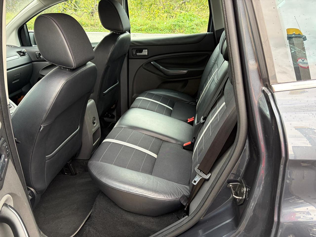 Ford Kuga 2.0 TDCi 140CV 2WD Titanium