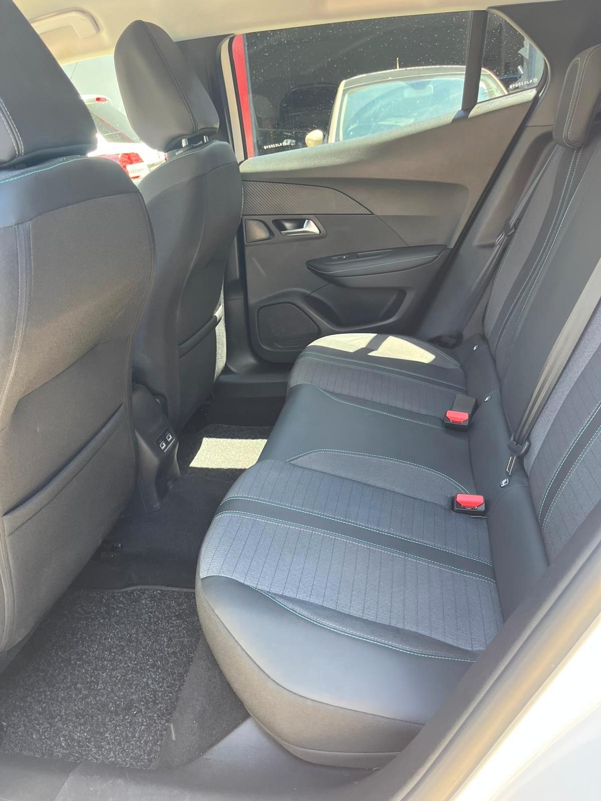 Peugeot 2008 PureTech 130 S&S EAT8 Allure Pack